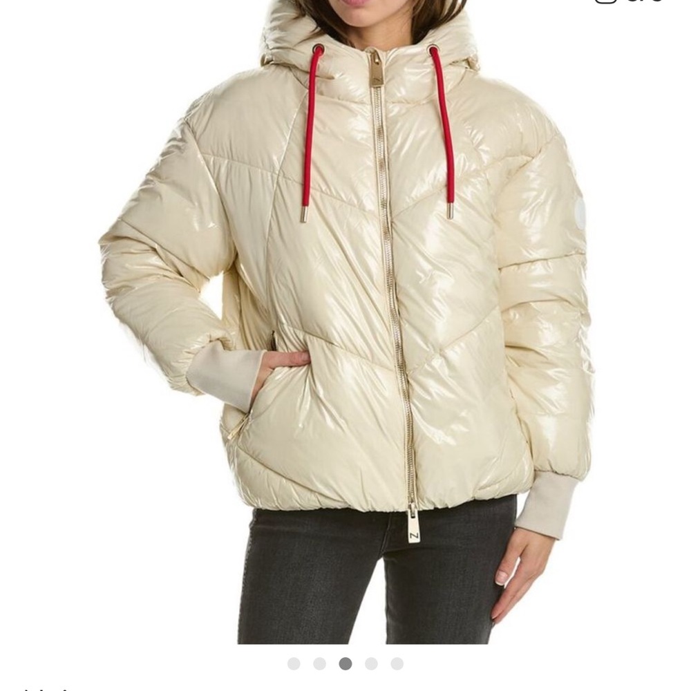 Noize Fiorella Short Puffer Jacket. Shiny Coat with Chevron Design. Size Small.